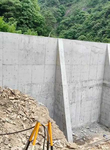 枣庄重力式挡土墙